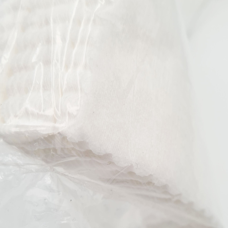 Ręcznik kosmetyczny Ewa biały z włókniny 20cm x 47cm do zmycia twarzy 50szt x 15op